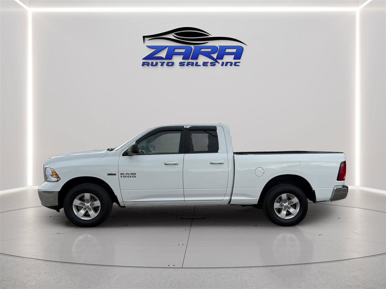 Used 2014 RAM 1500 Classic SLT AWD/4WD image 4