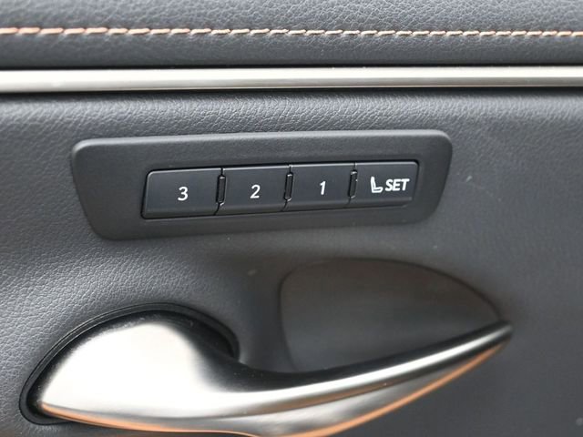 Used 2022 Lexus ES 350 w/ Premium Package image 22