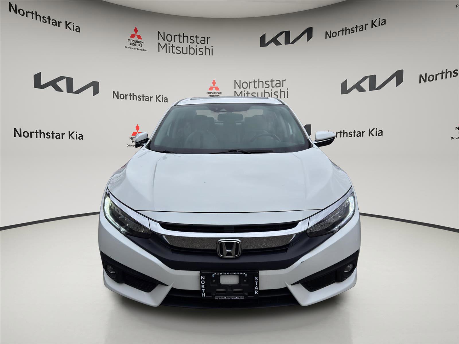 Used 2016 Honda Civic Touring image 6