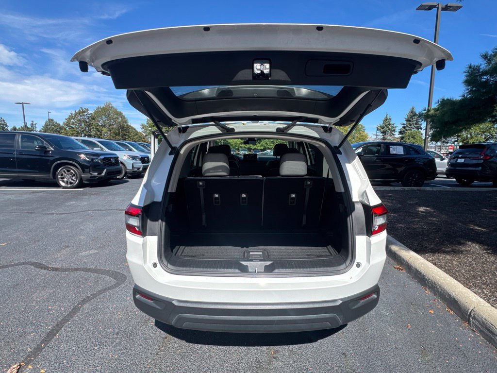 Certified 2024 Honda Pilot LX image 8