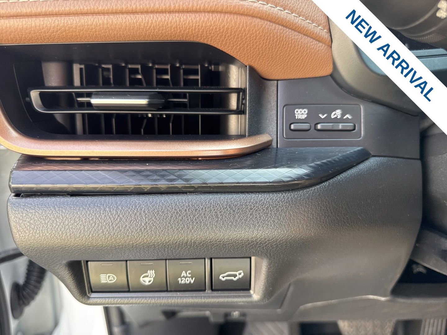 Used 2024 Toyota Grand Highlander AWD Hybrid image 21