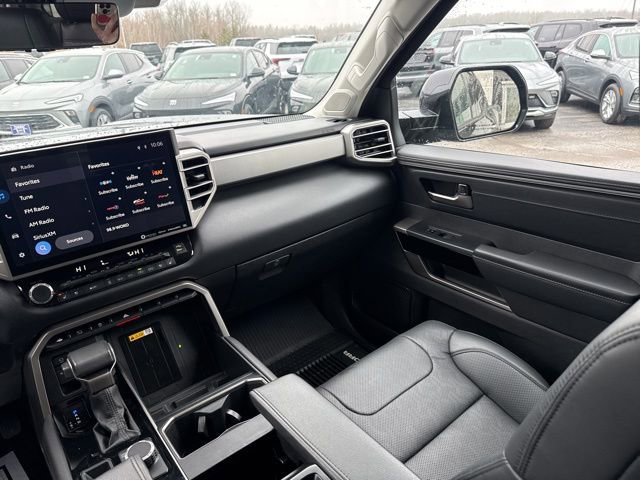 Used 2024 Toyota Tundra Limited AWD/4WD image 30