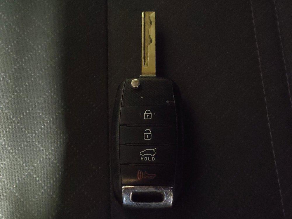 Used 2020 Kia Sorento LX image 32