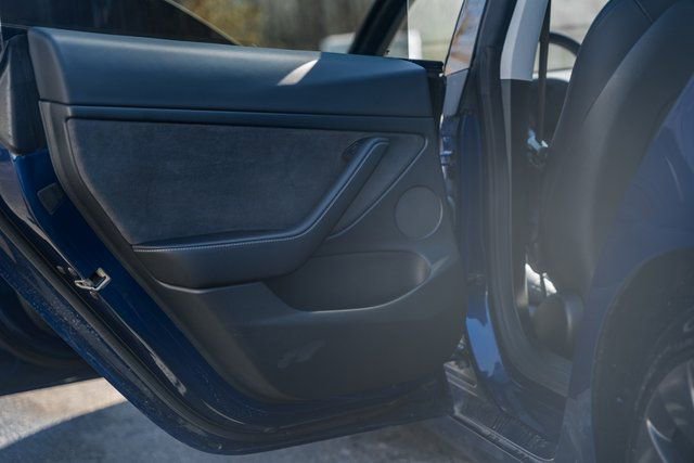 Used 2023 Tesla Model 3 Performance image 42