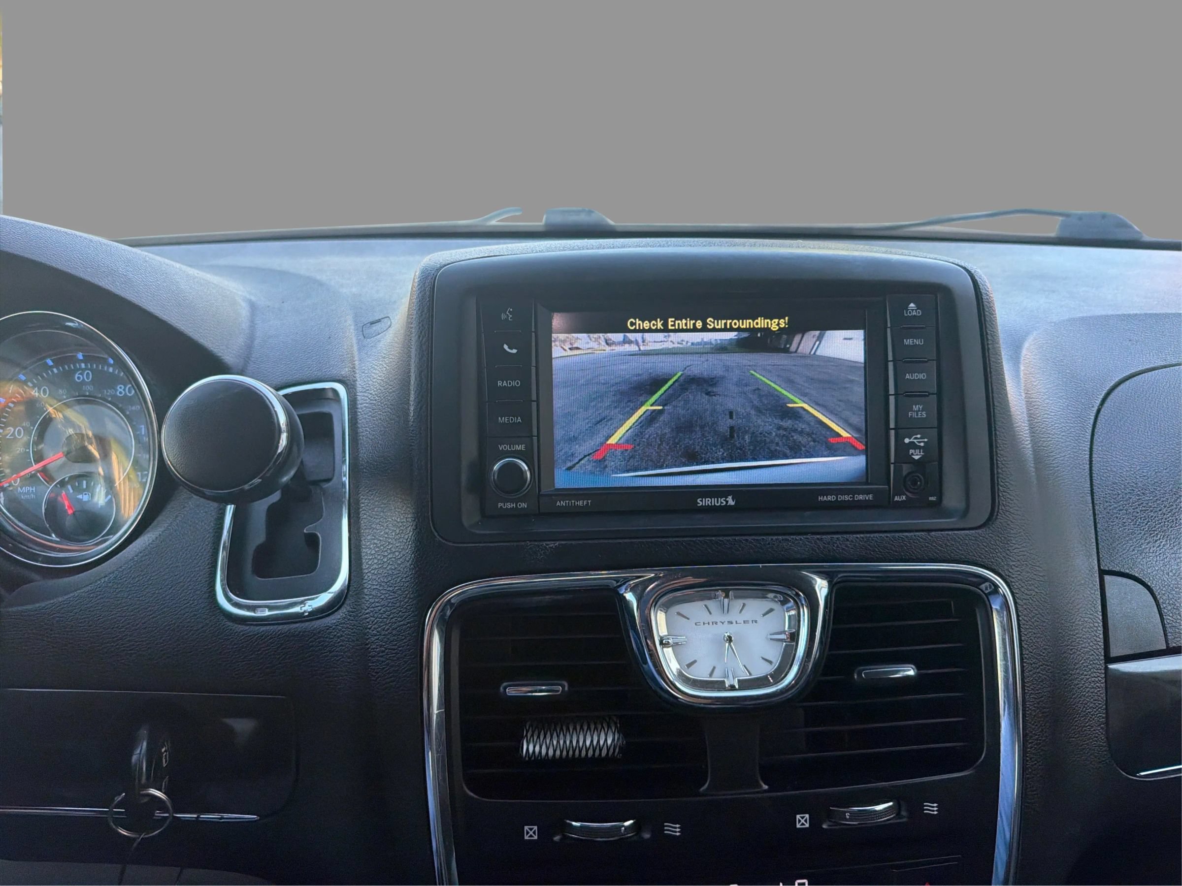 Used 2013 Chrysler Town & Country Touring FWD image 30