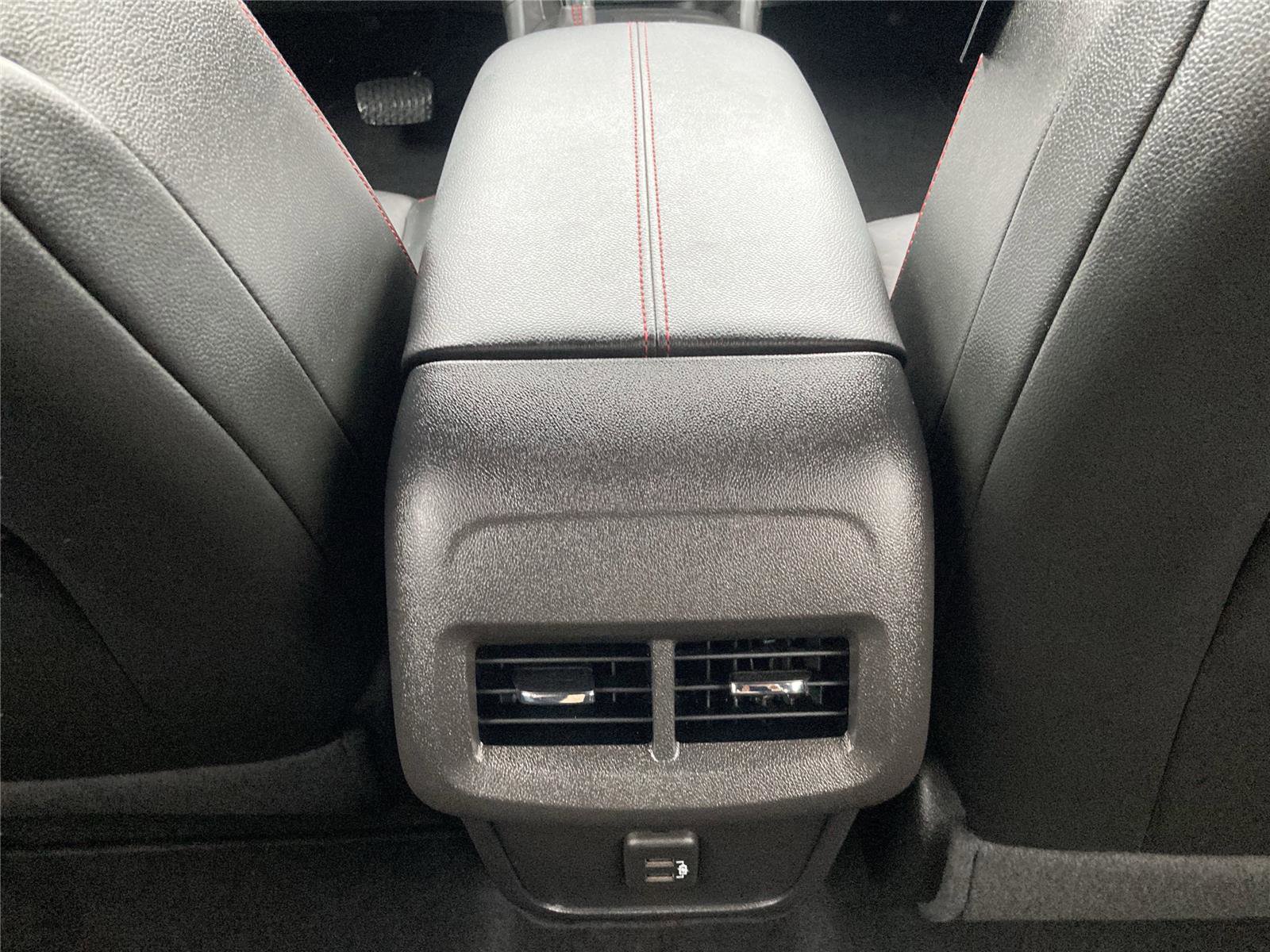 Used 2024 Chevrolet Equinox RS w/ RS Leather Package image 27