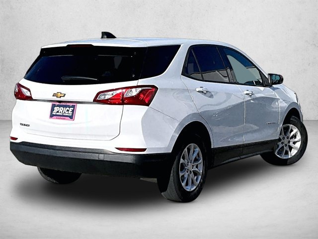 Used 2019 Chevrolet Equinox LS w/ LS Convenience Package FWD image 2