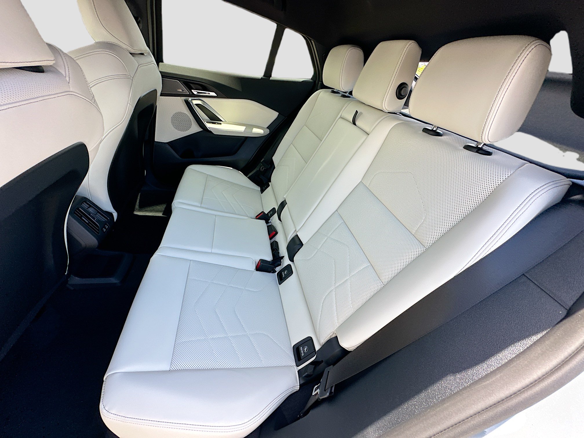 New 2026 BMW X2 xDrive28i w/ Technology Package AWD/4WD image 18