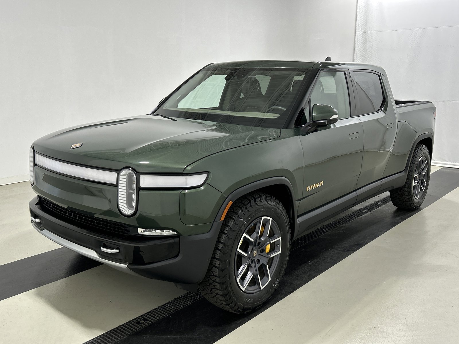 Used 2023 Rivian R1T Adventure