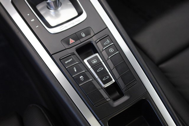 Used 2013 Porsche 911 Carrera 4 AWD/4WD image 37