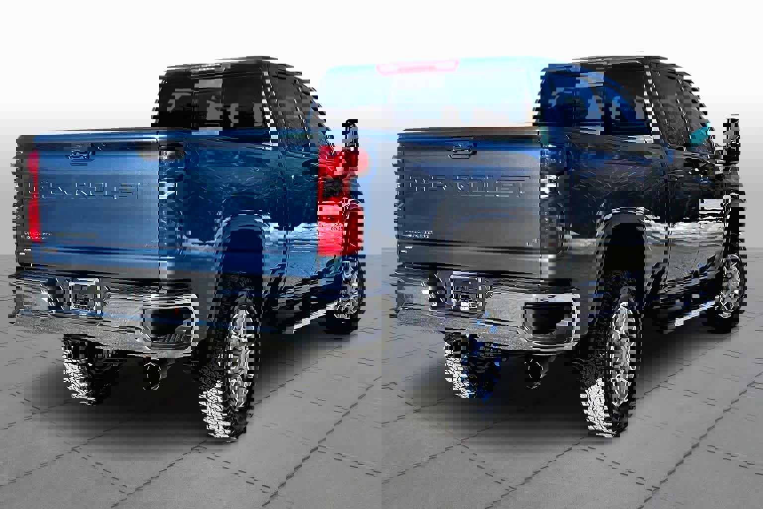 Used 2025 Chevrolet Silverado 2500 LT w/ Convenience Package image 12