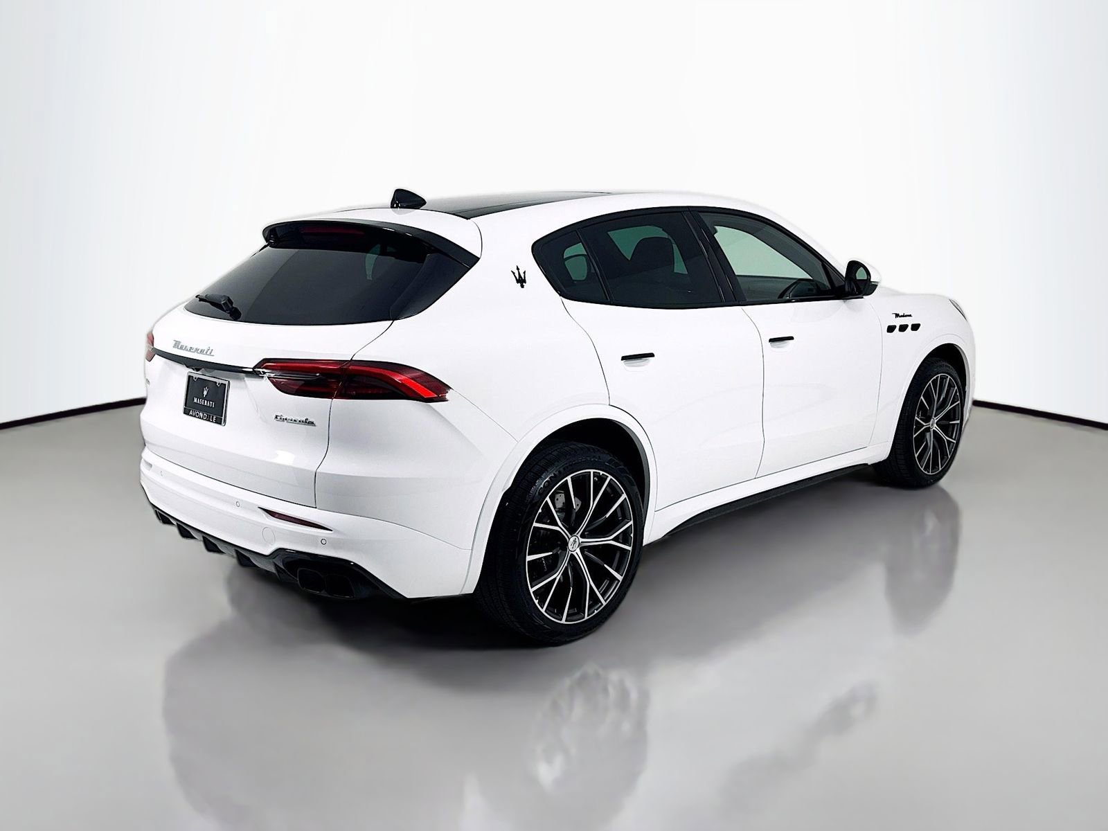 New 2026 Maserati Grecale Modena image 8