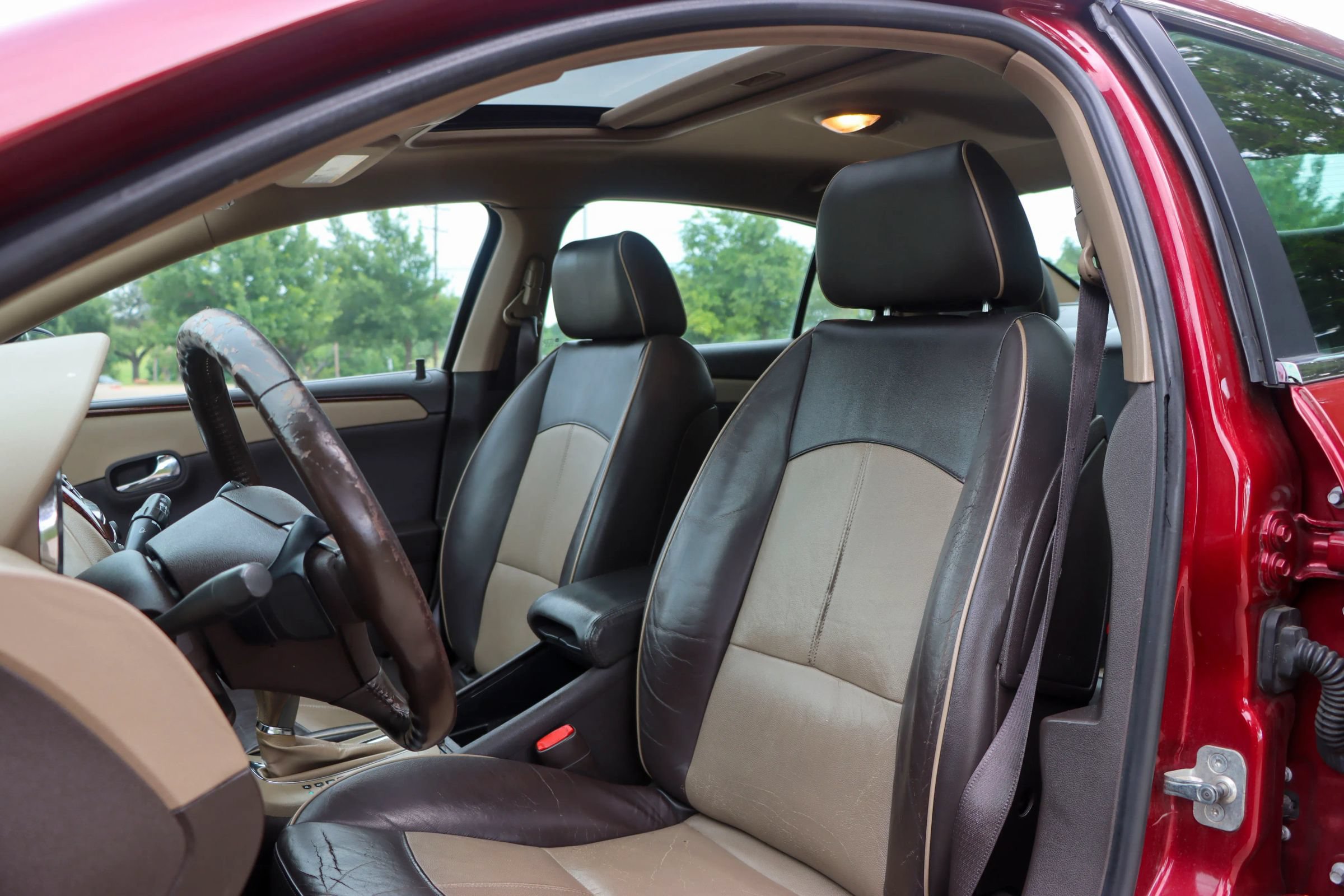 Used 2009 Chevrolet Malibu LTZ FWD image 15
