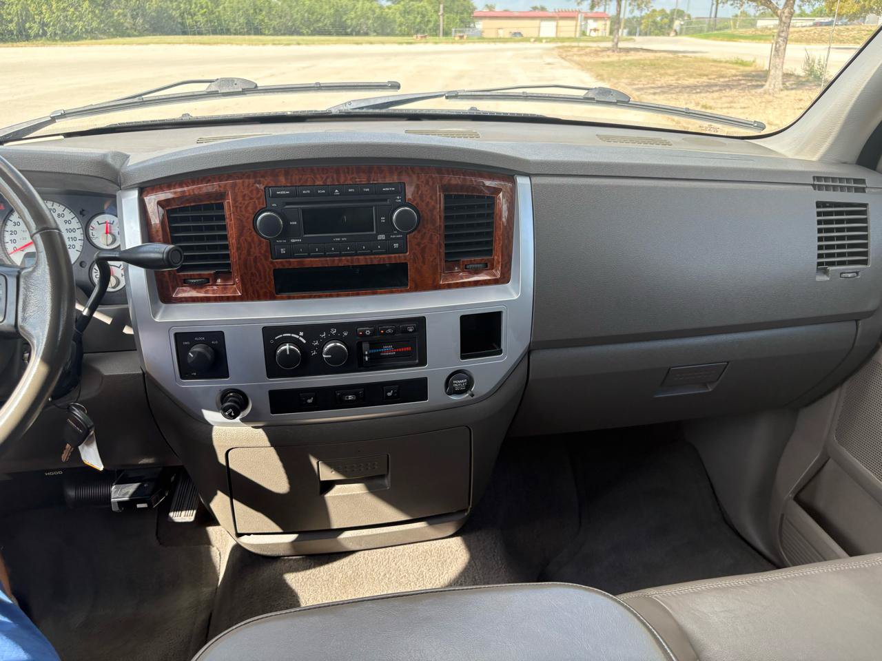 Used 2006 Dodge Ram 2500 Truck Laramie AWD/4WD image 61