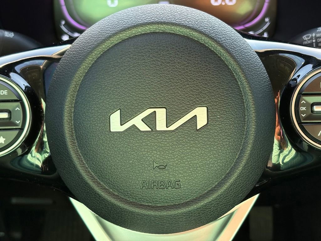 Certified 2024 Kia Soul S image 23