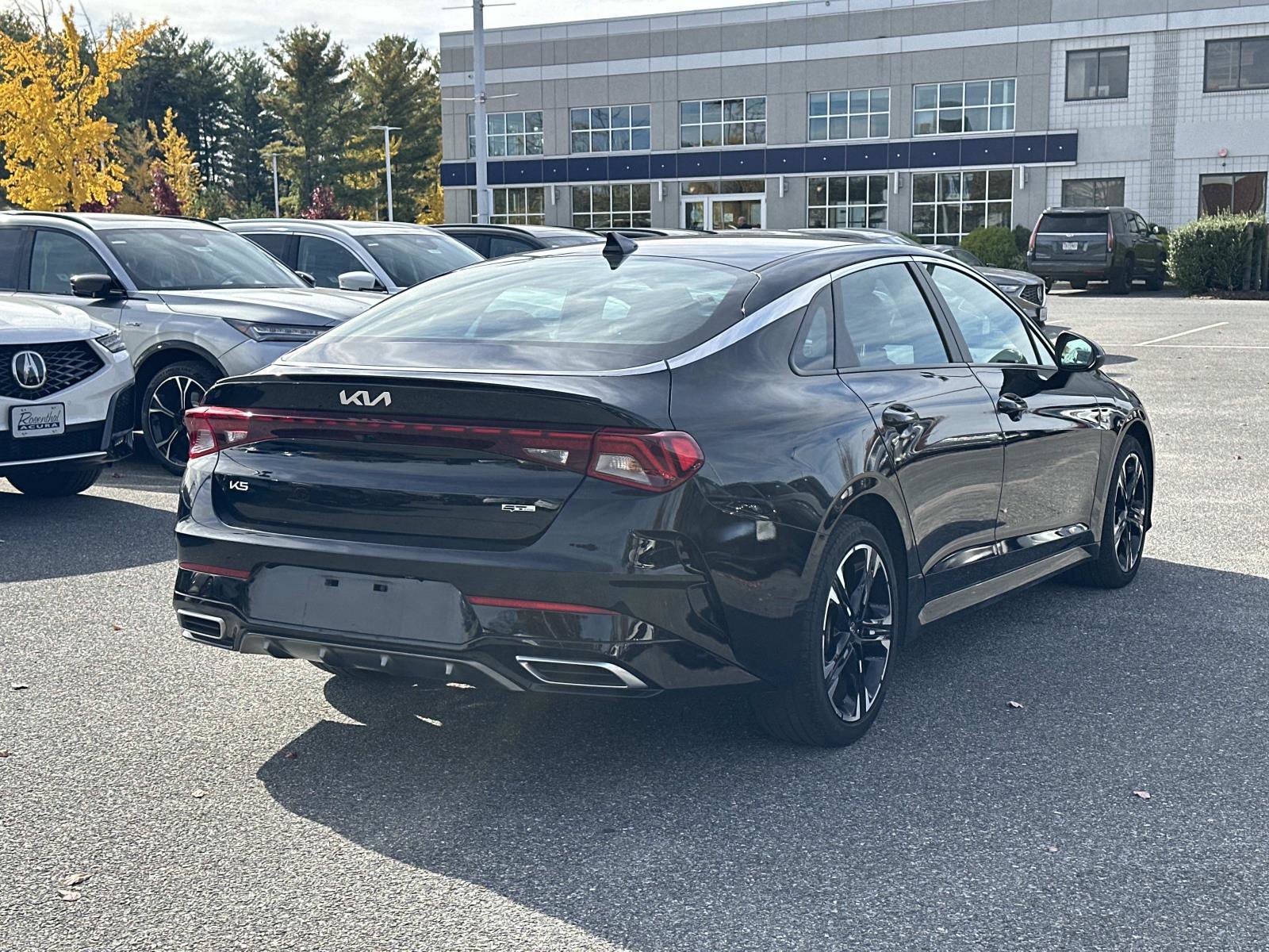 Used 2023 Kia K5 GT-Line w/ GT-Line Premium Package image 4