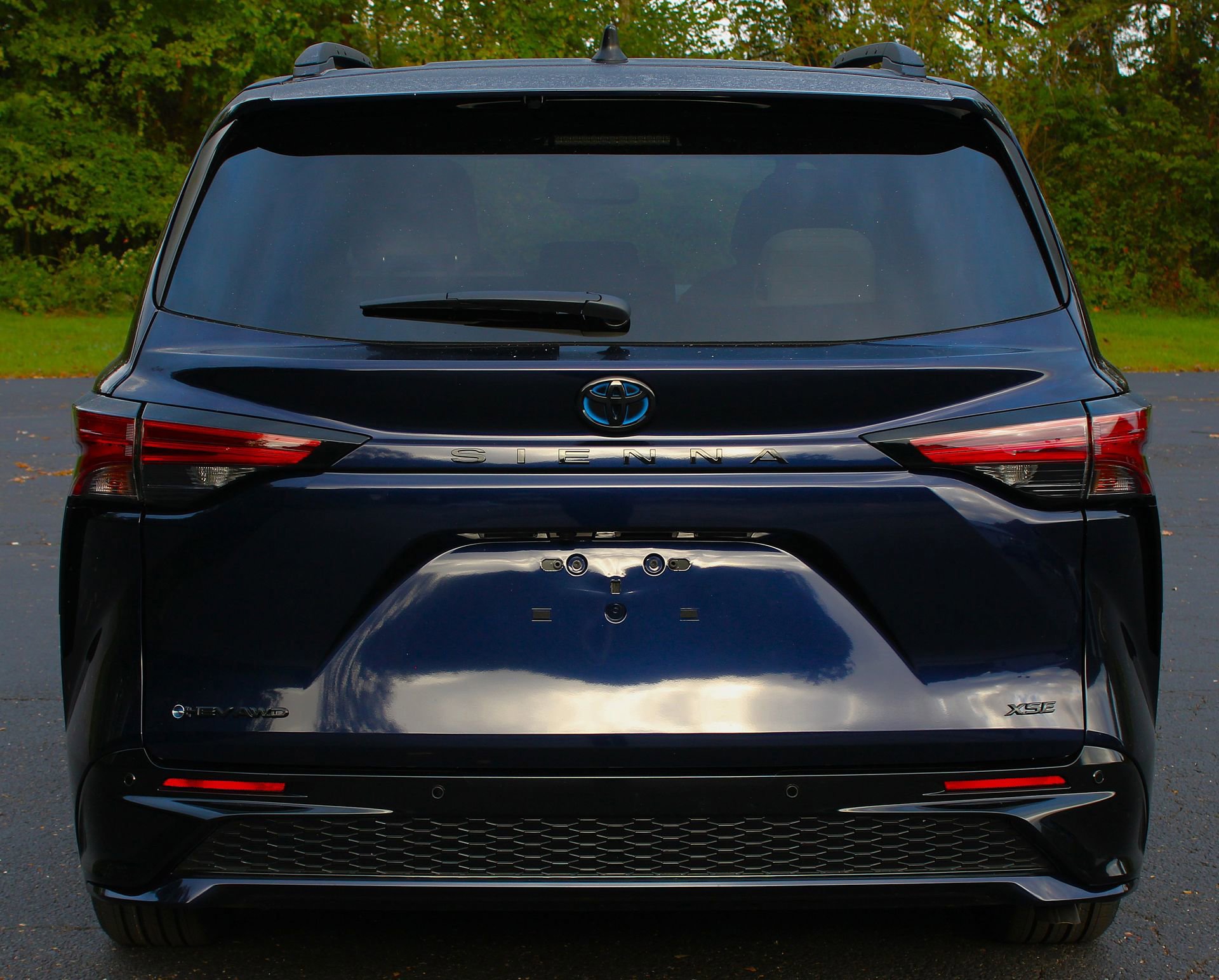 New 2025 Toyota Sienna XSE image 6