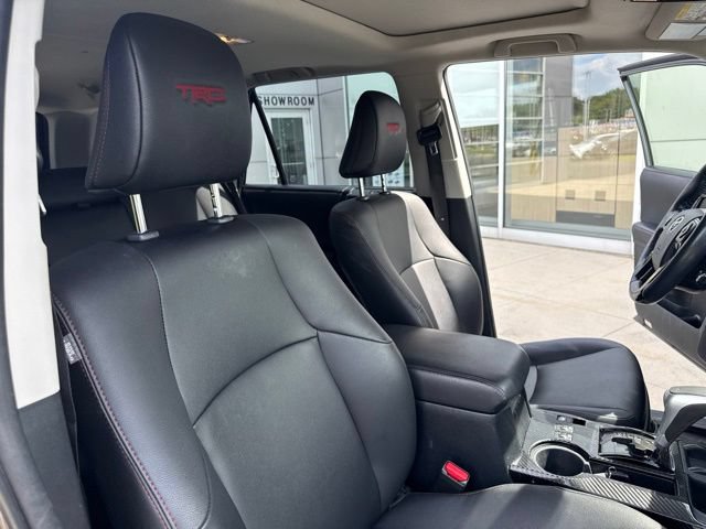 Used 2023 Toyota 4Runner TRD Off-Road Premium w/ Moonroof Package AWD/4WD image 30