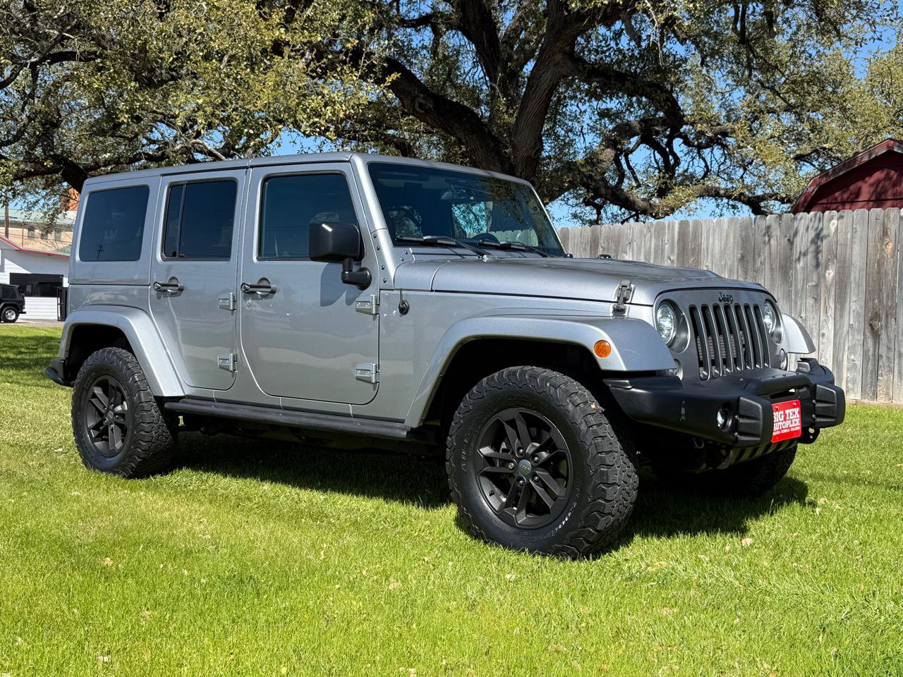 Used 2017 Jeep Wrangler Unlimited Sahara AWD/4WD image 39