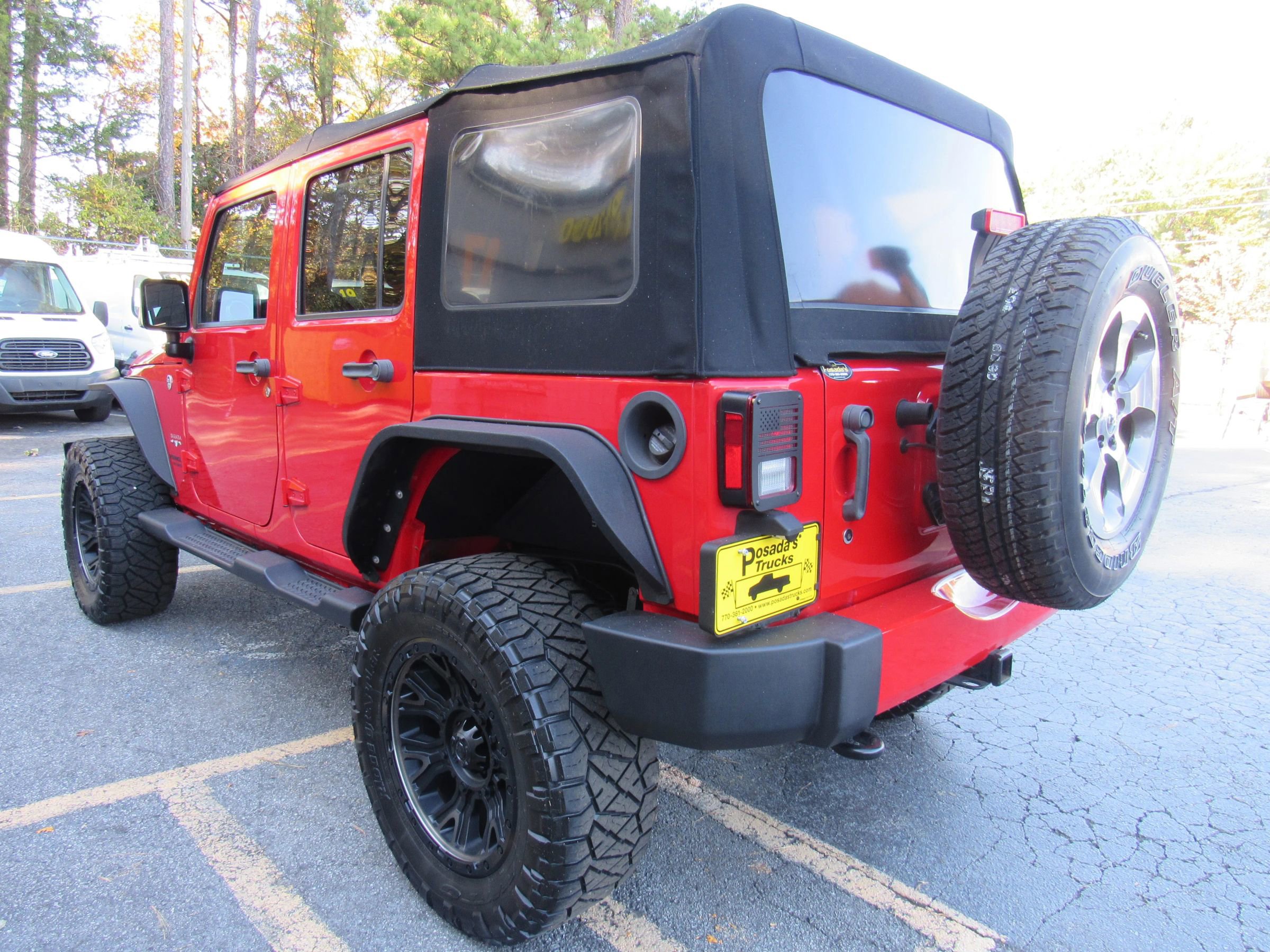 Used 2017 Jeep Wrangler Unlimited Sahara w/ Connectivity Group image 6