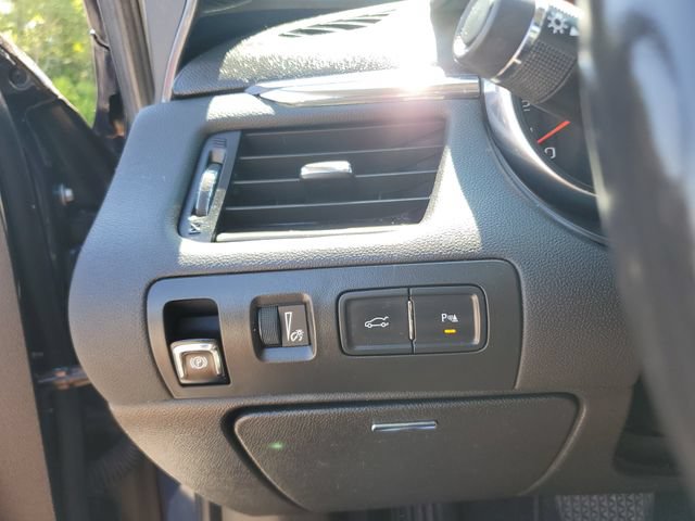 Used 2018 Chevrolet Impala Premier FWD image 22