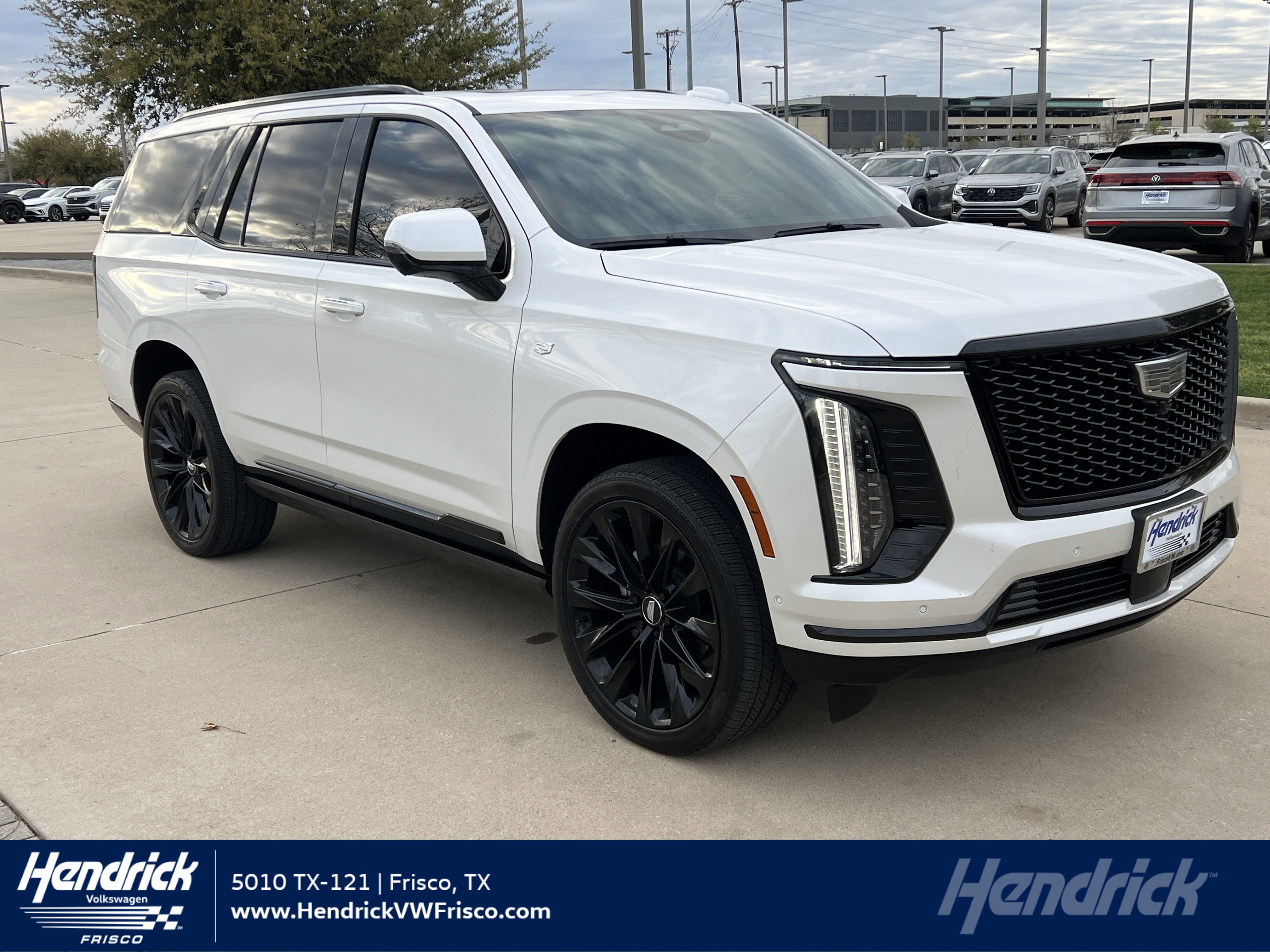Used 2025 Cadillac Escalade Sport Platinum w/ LPO, ONYX Package AWD/4WD image 1