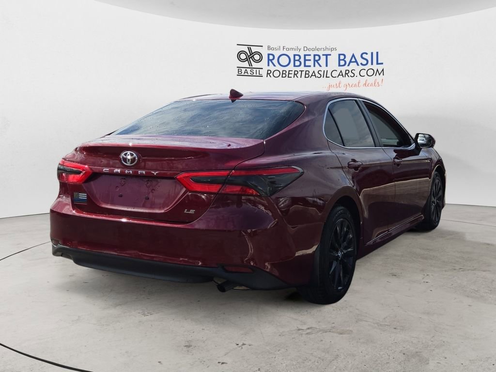 Used 2019 Toyota Camry LE image 5