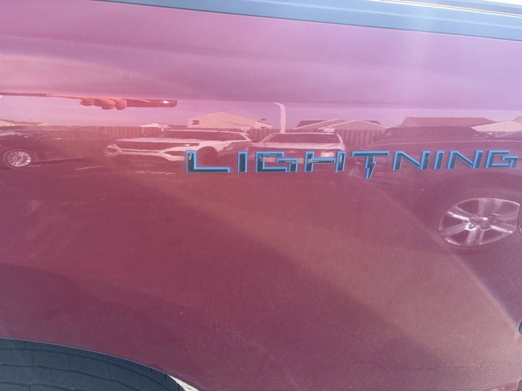 Used 2023 Ford F150 Lightning Lariat image 8