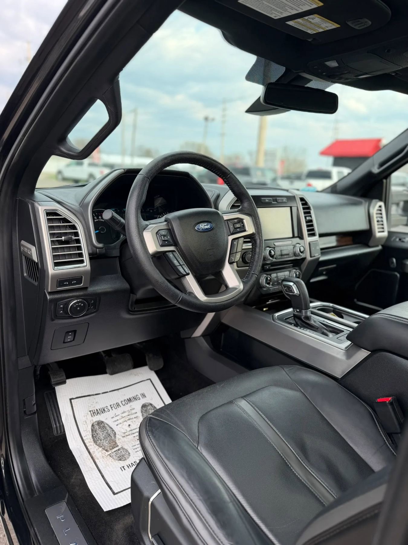 Used 2015 Ford F150 Platinum w/ Equipment Group 701A Luxury AWD/4WD image 11