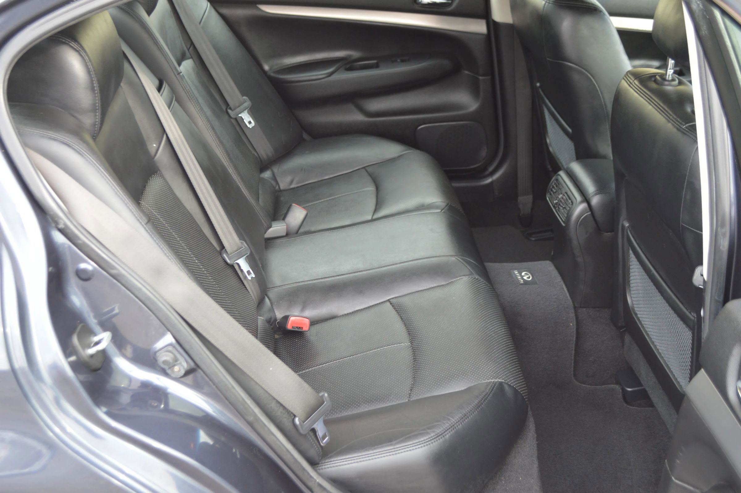 Used 2011 INFINITI G37 x Sedan w/ Premium Pkg image 20