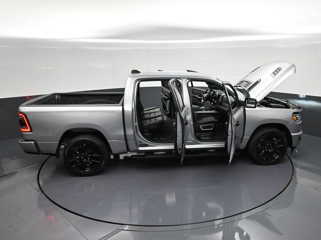 Used 2024 RAM 1500 Laramie AWD/4WD image 37