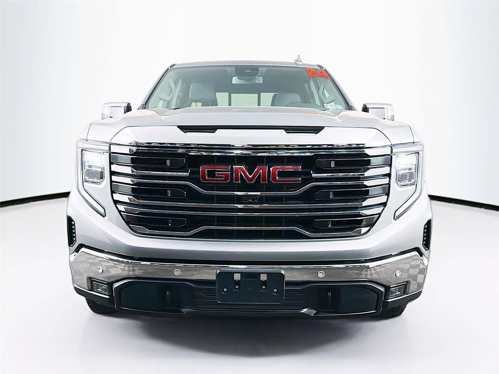 Used 2024 GMC Sierra 1500 SLT w/ SLT Premium Plus Package AWD/4WD image 6