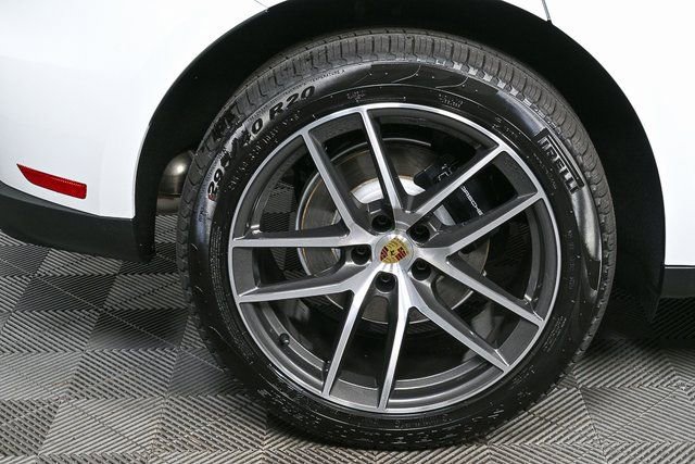 Certified 2026 Porsche Macan image 39