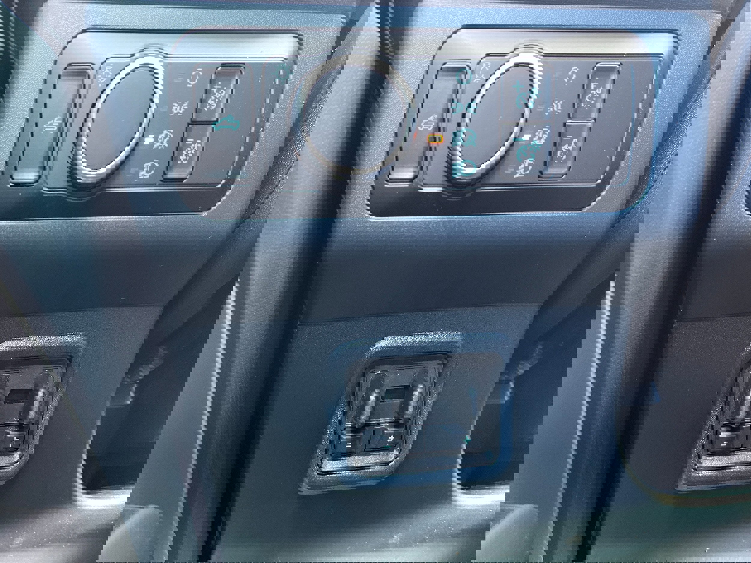 New 2026 Ford Maverick Lariat w/ Black Appearance Package image 18