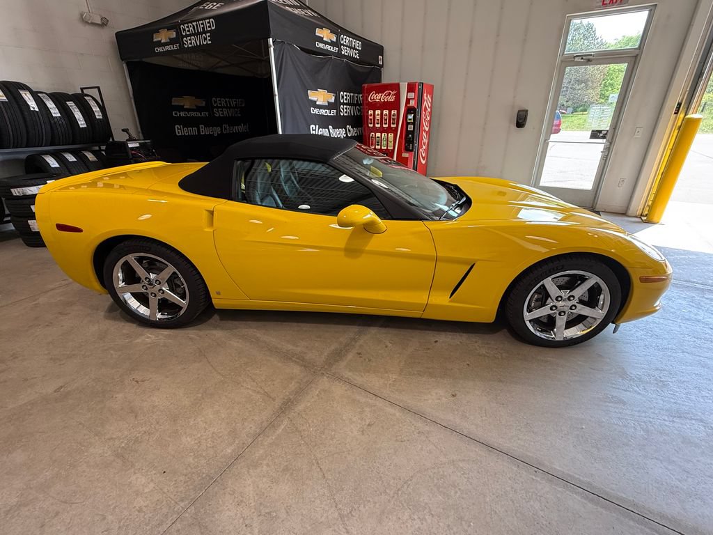 Used 2008 Chevrolet Corvette Convertible w/ Preferred Equipment Group RWD image 10