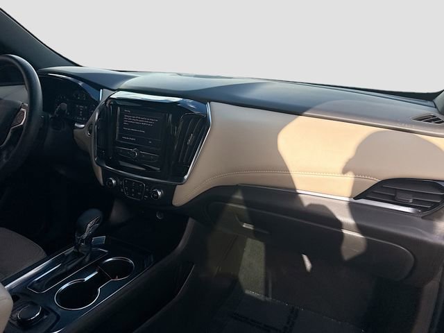 Used 2023 Chevrolet Traverse LS image 28