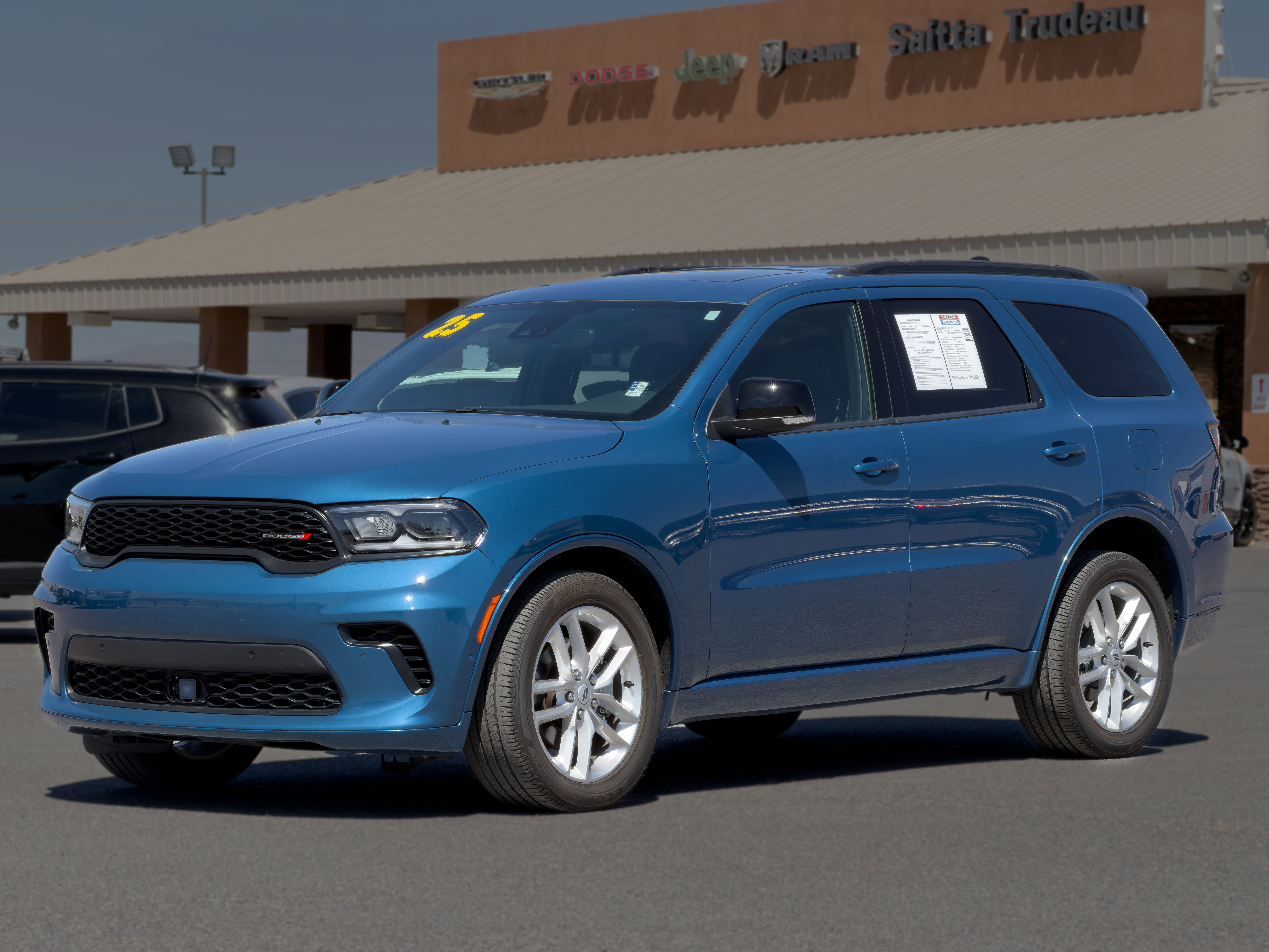 Used 2025 Dodge Durango GT AWD/4WD image 1
