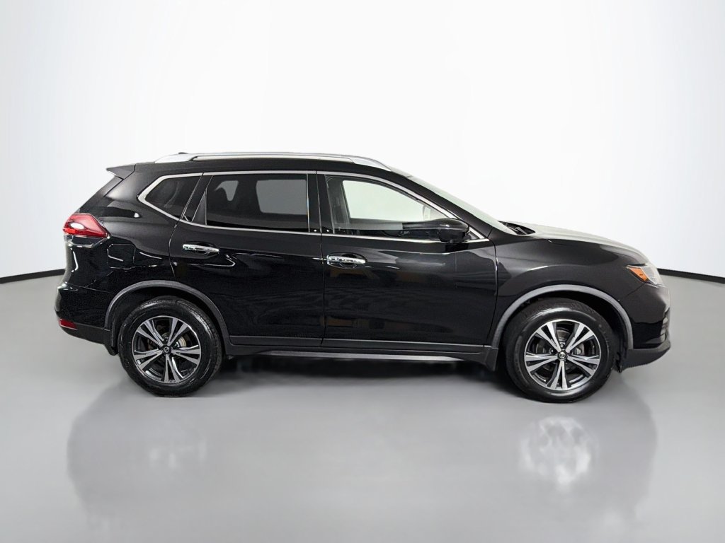 Used 2019 Nissan Rogue SV w/ Sun & Sound Touring Package AWD/4WD image 8