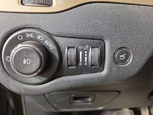 Used 2016 Jeep Cherokee 75th Anniversary AWD/4WD image 25