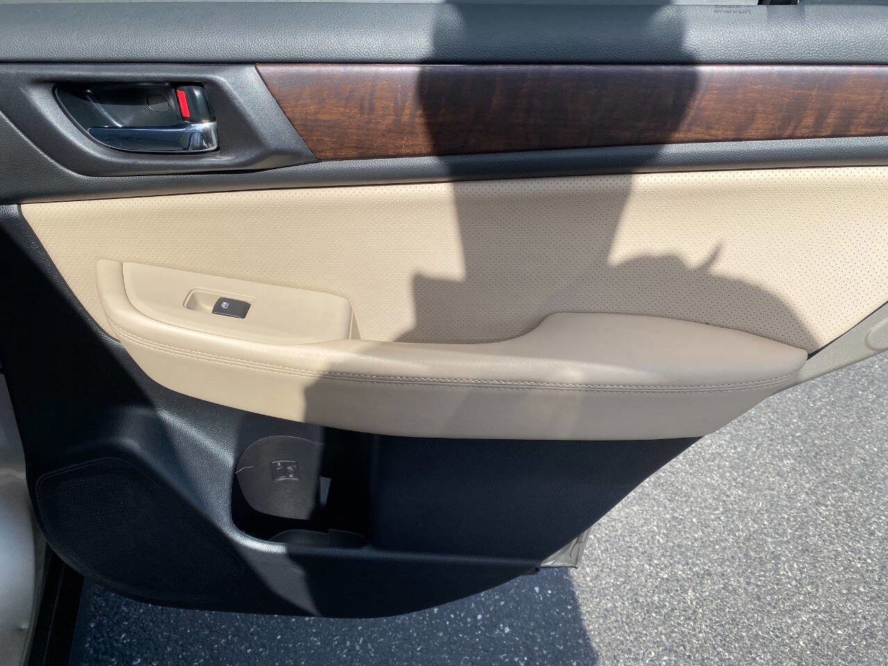 Used 2017 Subaru Outback 2.5i Limited AWD/4WD image 31