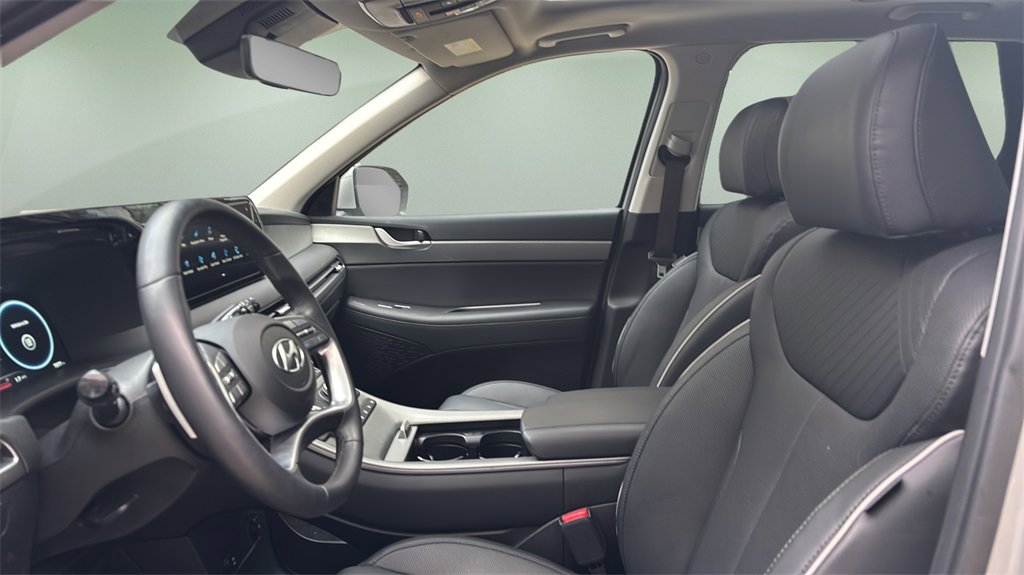 Certified 2025 Hyundai Palisade SEL image 16