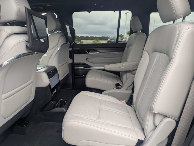 New 2026 Jeep Grand Wagoneer Summit w/ Rear Seat Video Group I AWD/4WD image 15