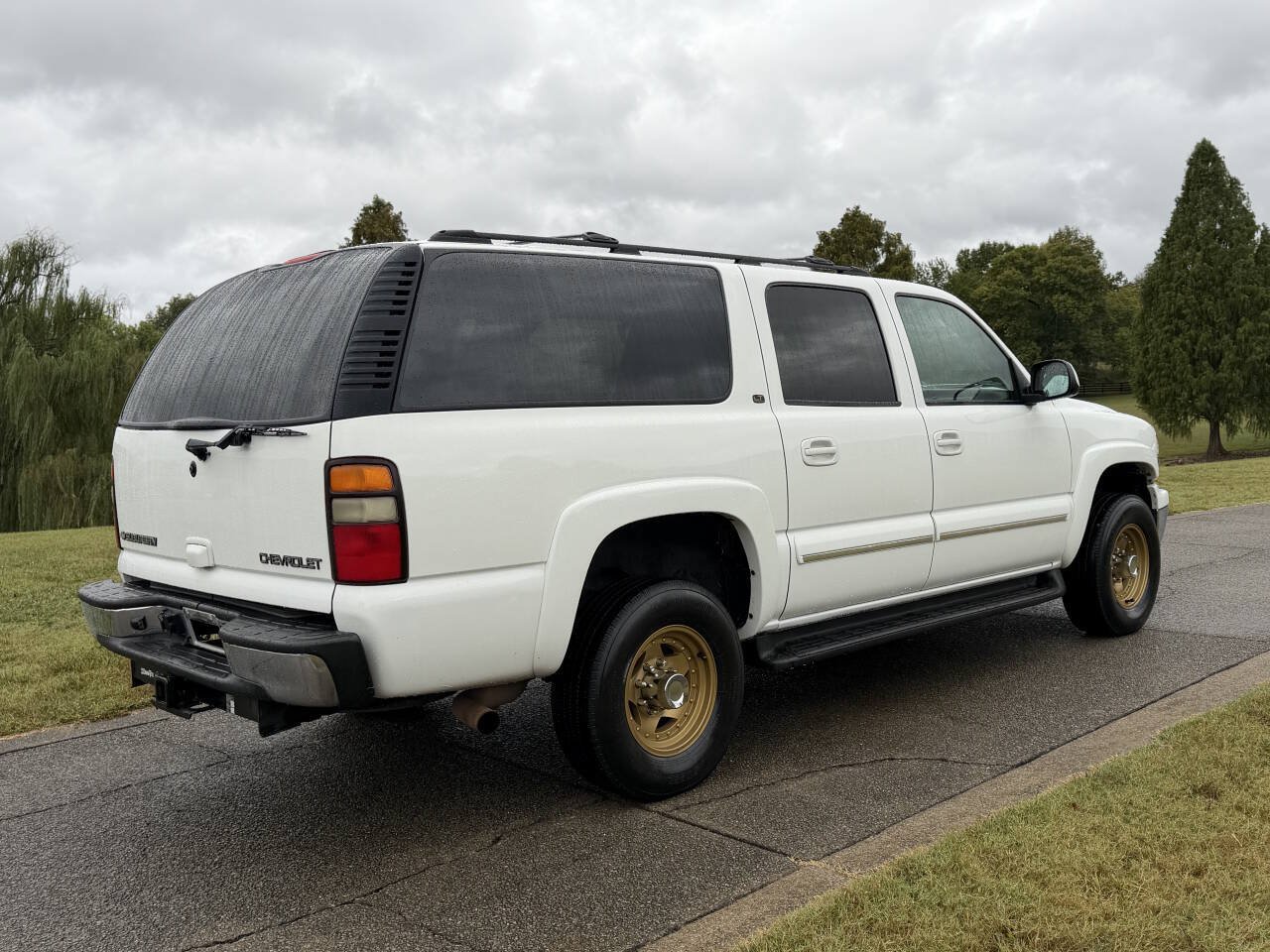 Used 2004 Chevrolet Suburban 2500 LT w/ Preferred Equipment Group AWD/4WD image 20