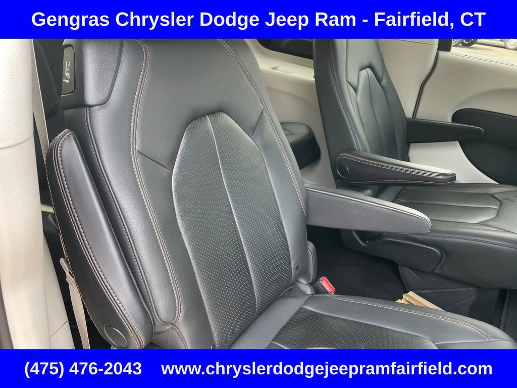 Used 2020 Chrysler Pacifica Touring-L Plus FWD image 25