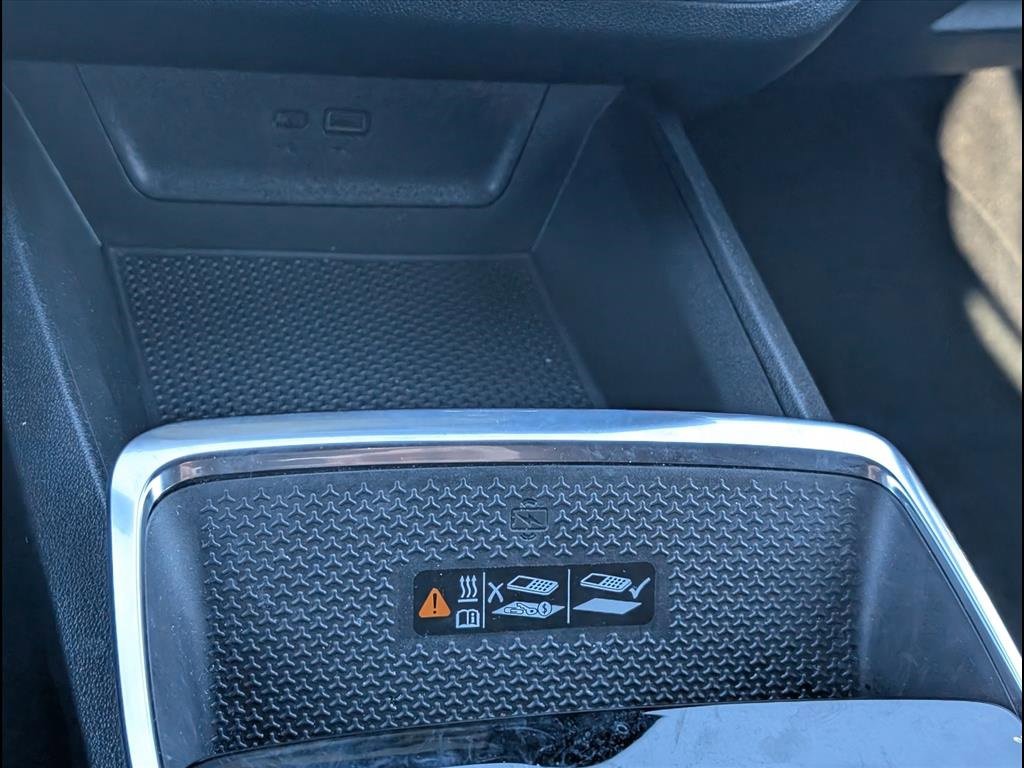 Used 2025 Chevrolet Equinox LT w/ Convenience Package II image 16