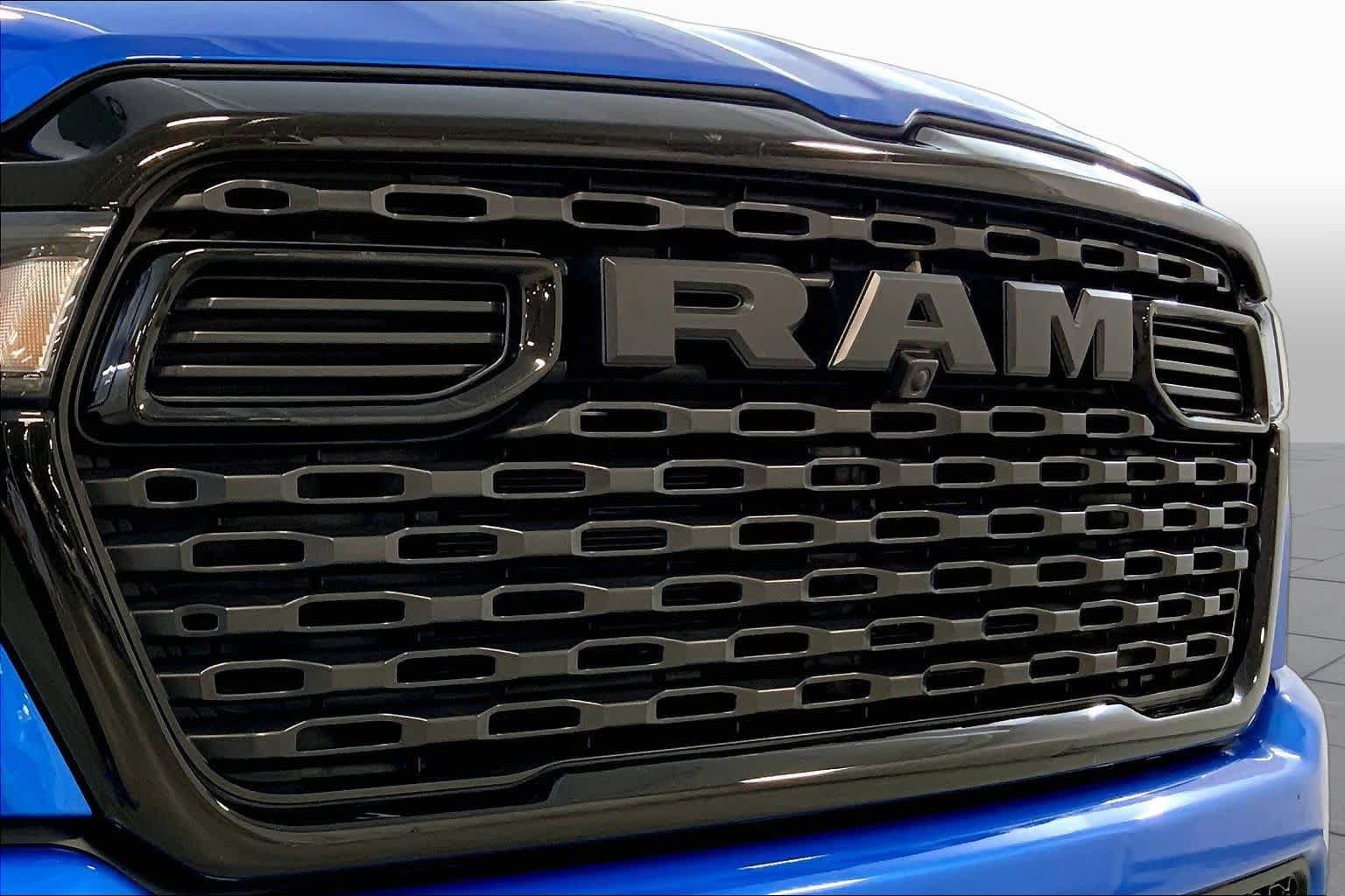 Used 2025 RAM 1500 Big Horn AWD/4WD image 32