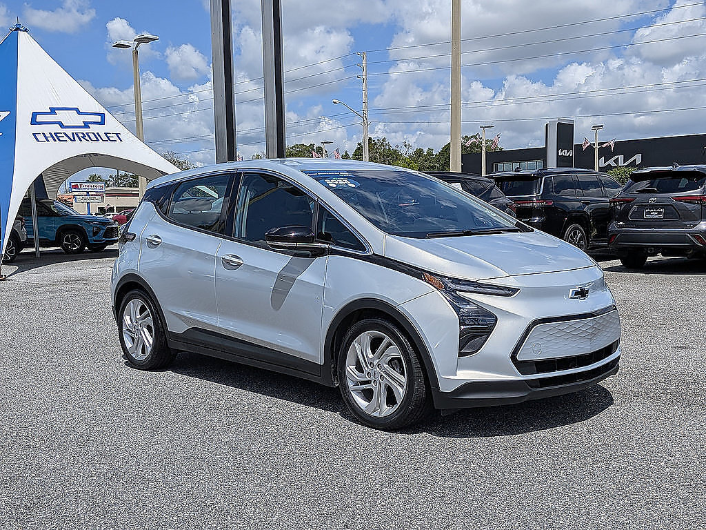 Certified 2023 Chevrolet Bolt LT w/ Driver Confidence Package FWD image 1