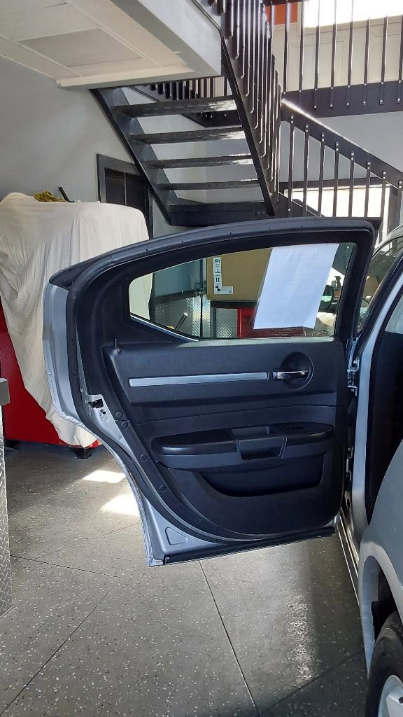 Used 2009 Dodge Charger SXT image 15