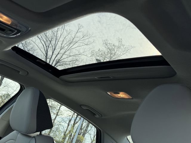 Used 2025 Hyundai Elantra Limited image 15