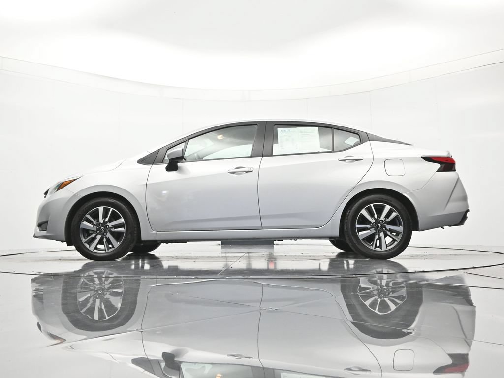 Used 2025 Nissan Versa SV FWD image 43